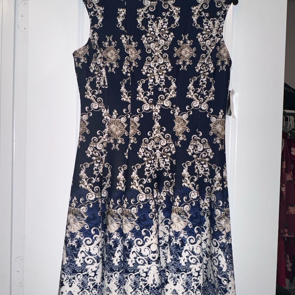 Women’s dress